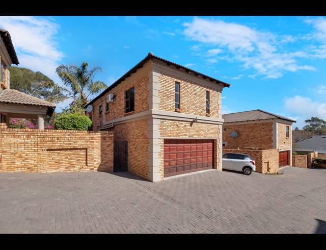 4 BEDROOM CLUSTER FOR SALE IN FERNDALE